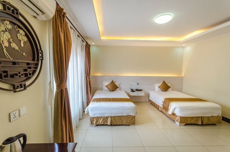 Hotel Nanjing Restaurant & Motel
