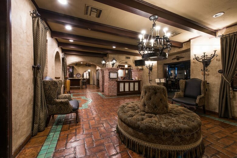Vanllee Hotel And Suites