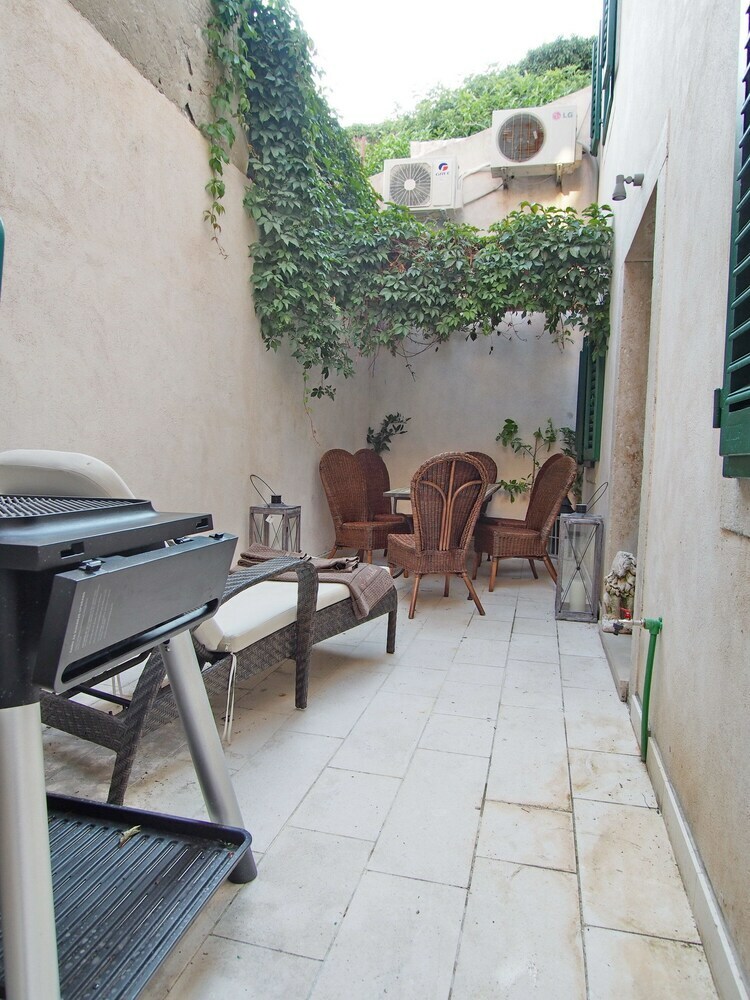 Hotel La Vita E Bella II
