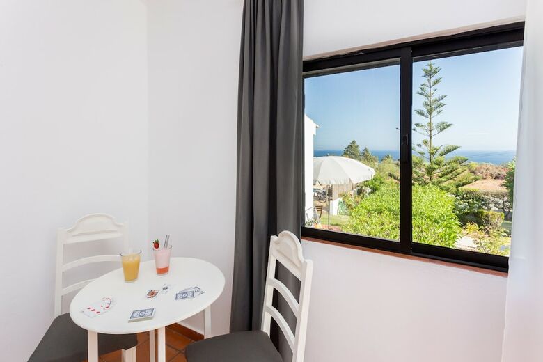 Bed & Breakfast Vila Sta Teresinha Suites