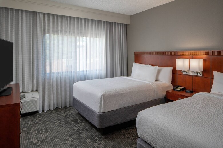 Hotel Courtyard By Marriott Nashville Airport