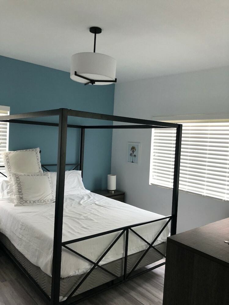 The Colony House Palm Springs