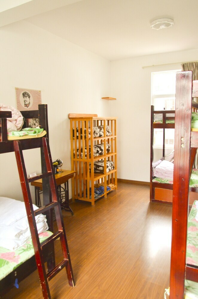 Hostal Five Elements