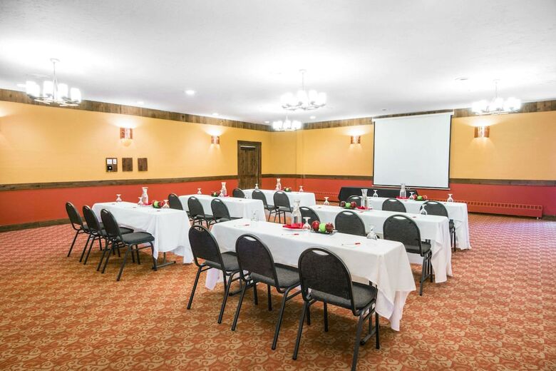 Hotel Ramada By Wyndham Denver Downtown