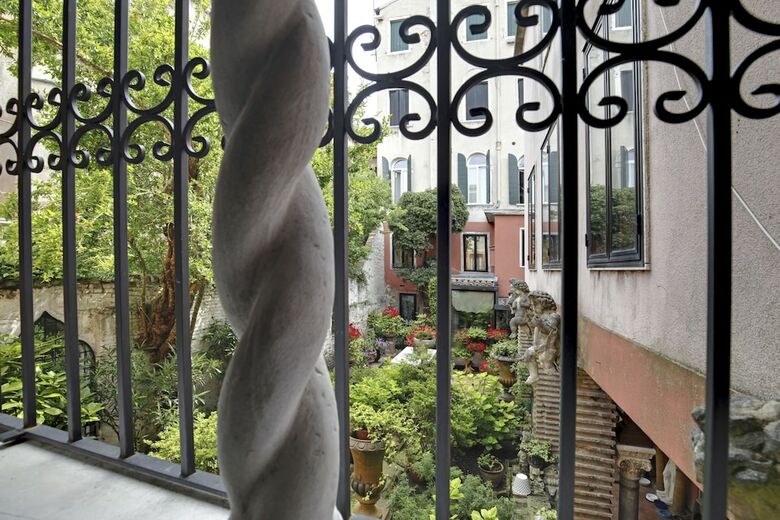 Romantic Venetian Apartment