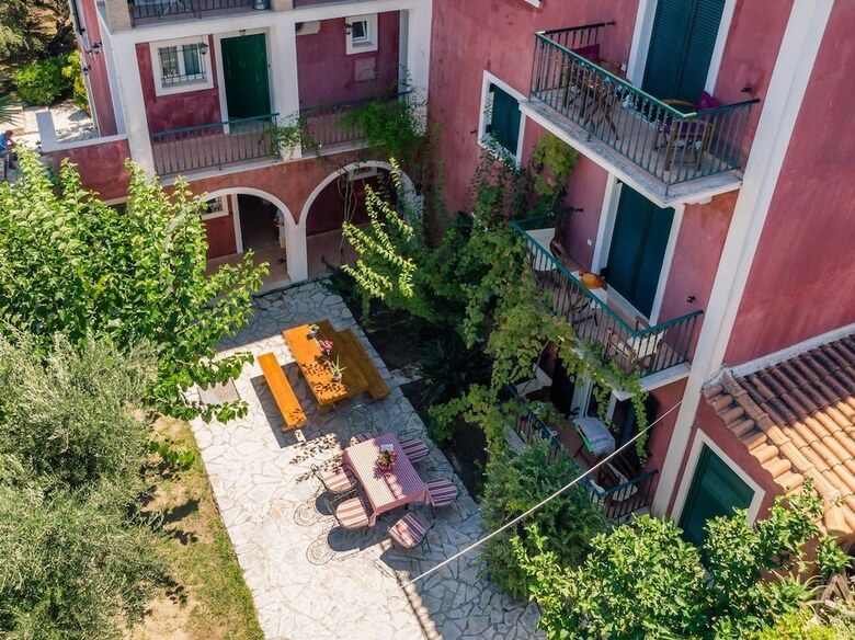 Villa Liofyto Apartments