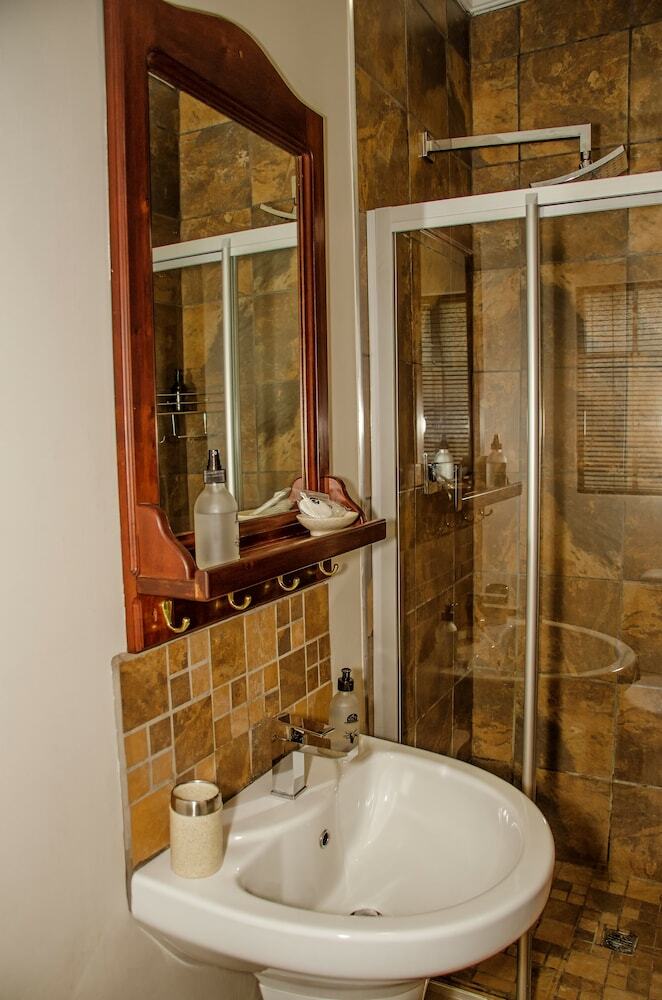 Hotel Cornerstone B&B