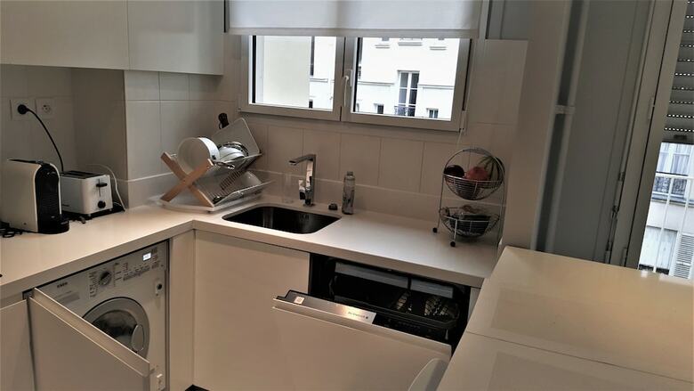Apartamento 55 M2 With Balcony In The 6th Arrondiss.