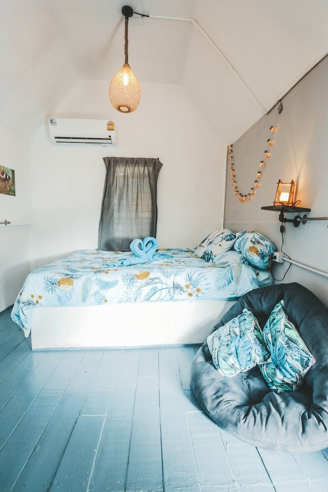 Hostal Dpm Diving Hostel & Bar Koh Tao