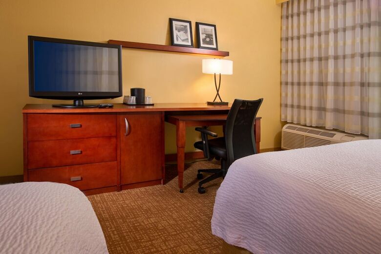Hotel Courtyard By Marriott Richmond West