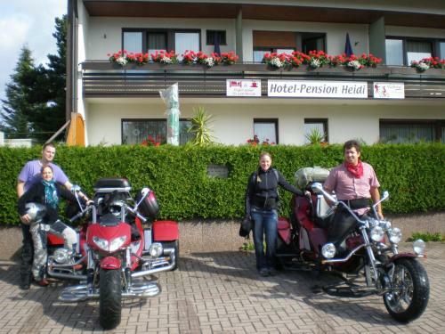Hostal Hotel Pension Heidi
