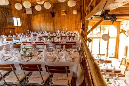 Hotel Historischer Dorfgasthof Hirsch