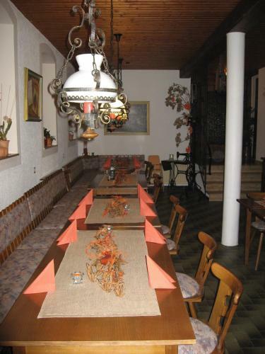 Hostal Gasthaus Zur �lm�hle