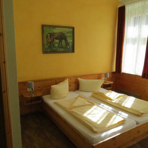 Hostal Gasthaus Zum Lamm