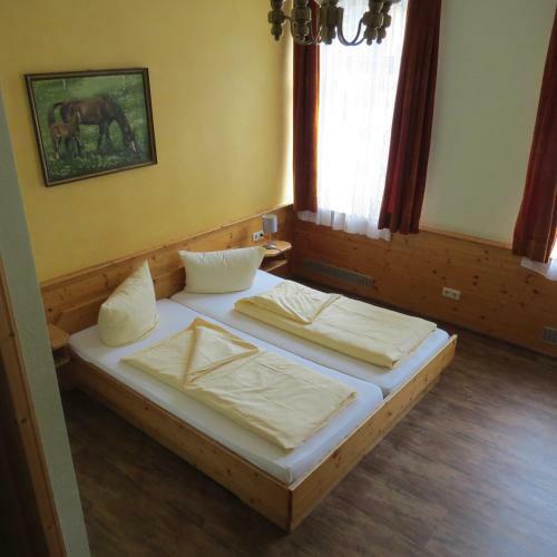 Hostal Gasthaus Zum Lamm
