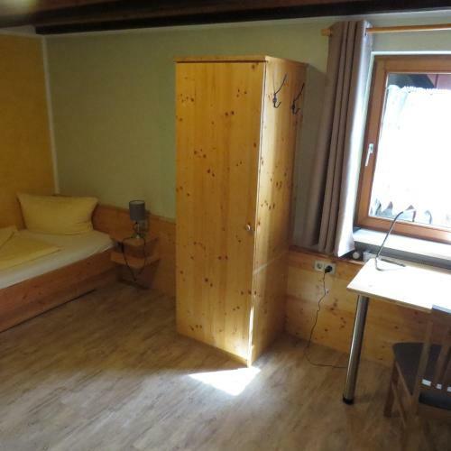 Hostal Gasthaus Zum Lamm