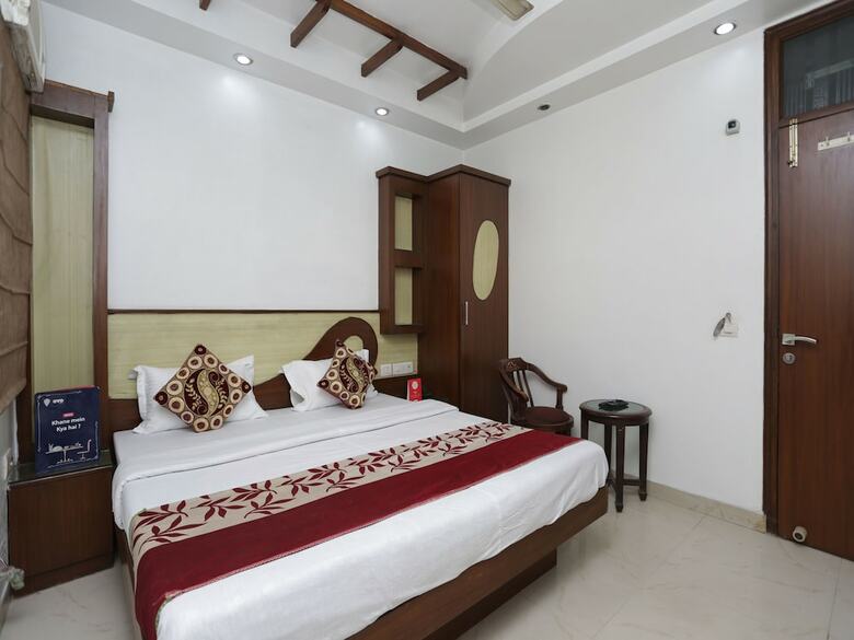 Oyo 1660 Hotel Topaz