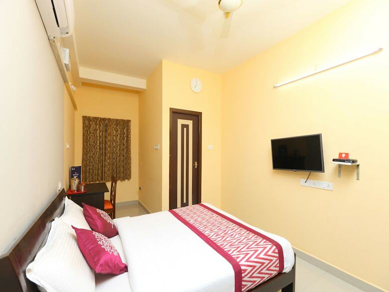 Hotel Oyo 12831 Its South East Residency