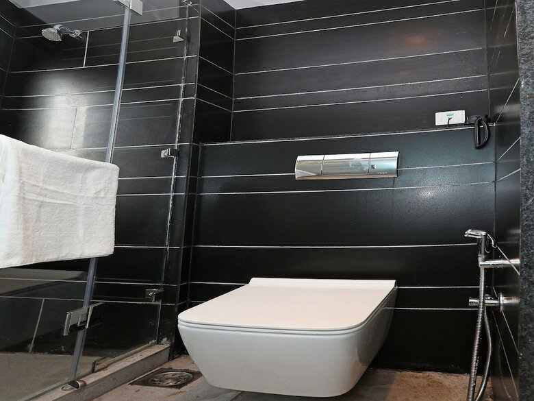 Oyo 11071 Hotel Tisya