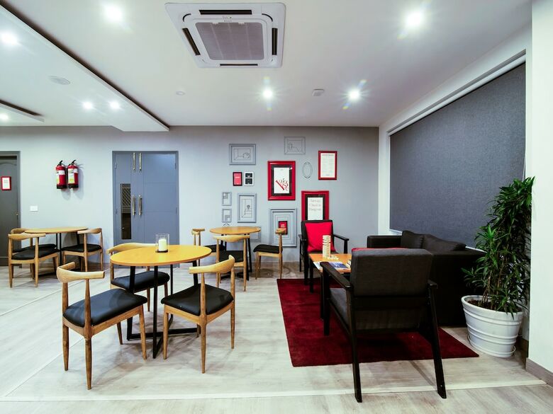 Hotel Oyo Townhouse 023 Cr Park