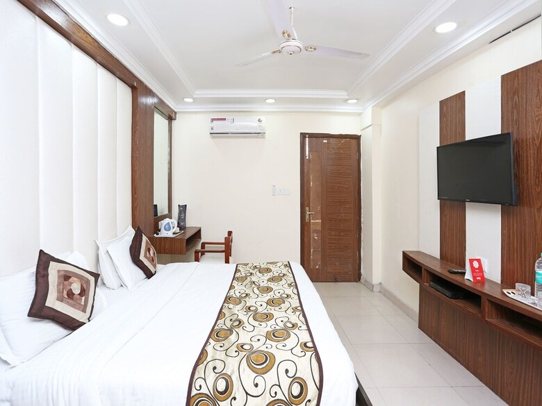 Oyo 13338 Hotel Atithi