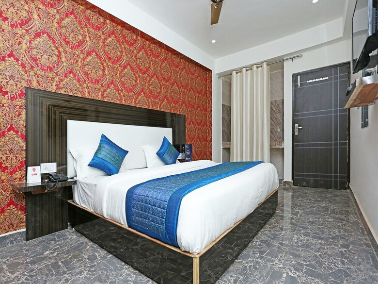 Oyo 11405 Hotel Tej Palace