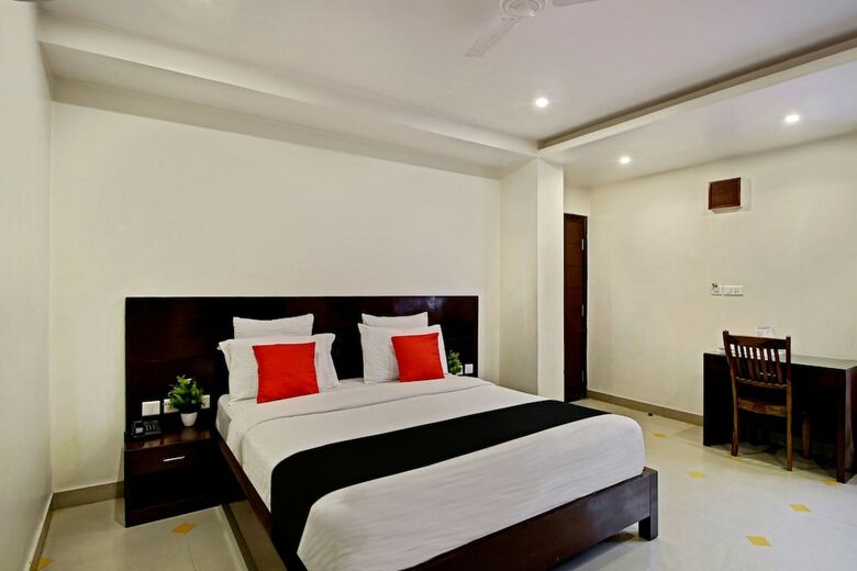 Oyo 11744 Hotel Vb Heritage Heights
