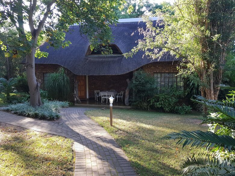 Bed & Breakfast Shingalana Guest House