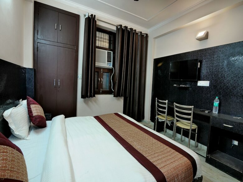 Hotel Oyo 11972 Nirvana Residency