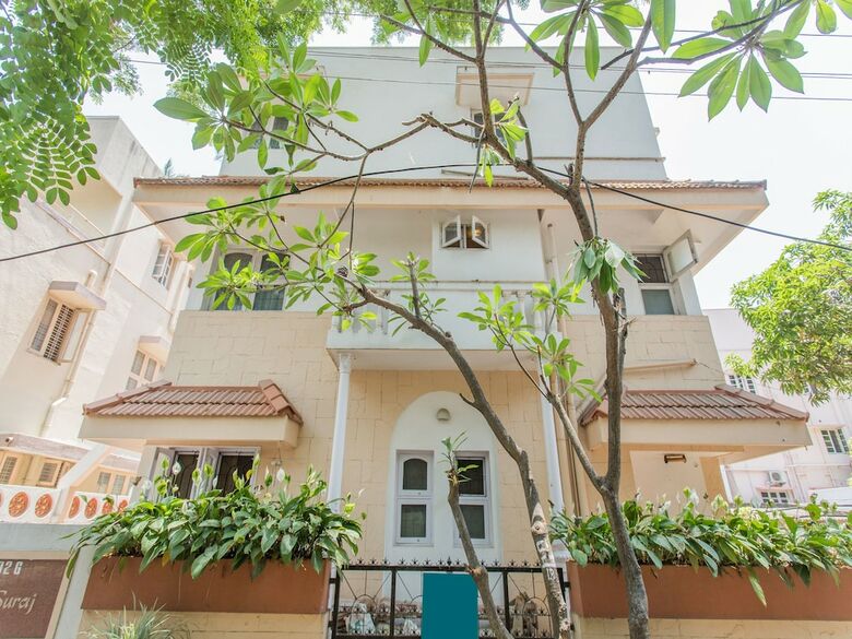 Hotel Oyo 761 Hermitage Apartments