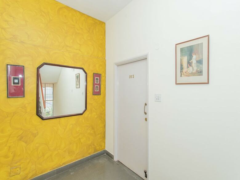 Hotel Oyo 761 Hermitage Apartments