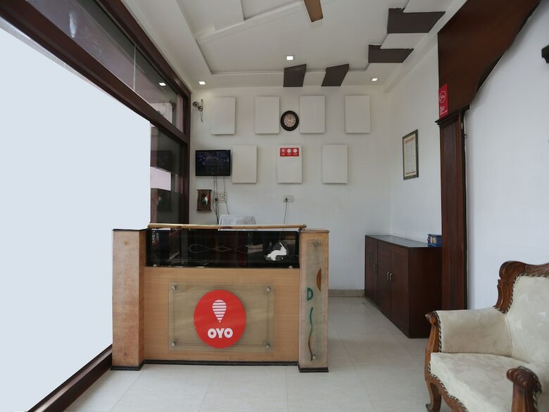 Oyo 12221 Hotel M House