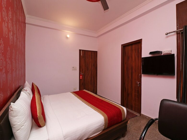 Hotel Oyo 13107 Westend Residency