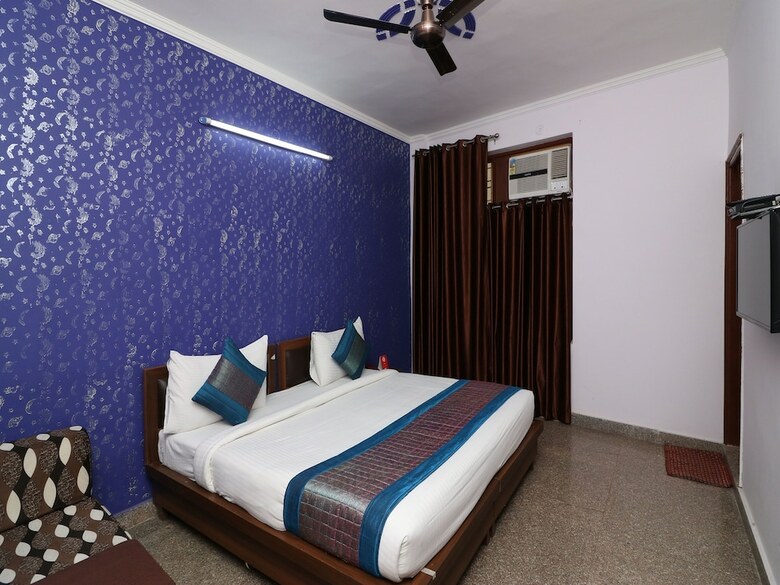 Hotel Oyo 13107 Westend Residency