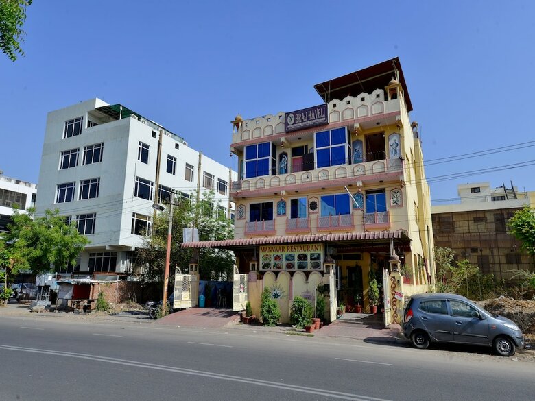 Hotel Oyo 13096 Braj Haveli