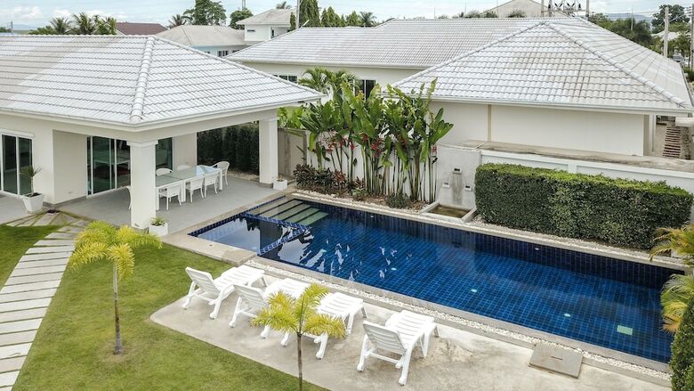 Private  4 Bedroom Pool Villa L28