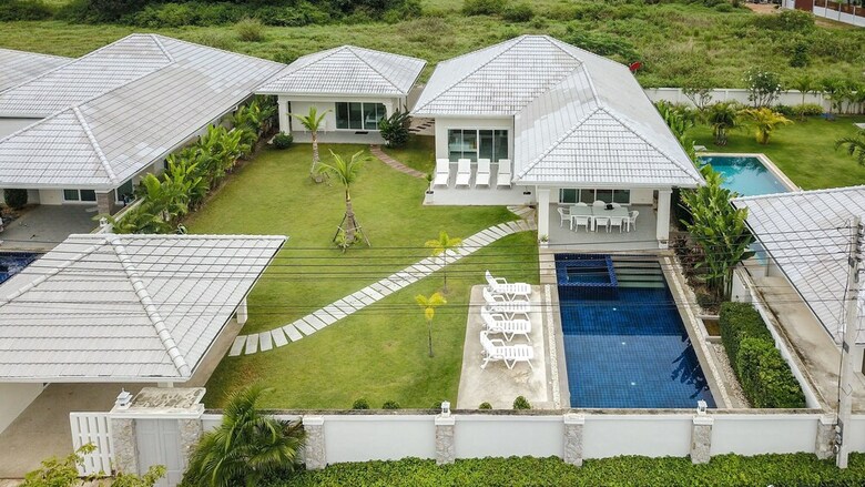 Private  4 Bedroom Pool Villa L28