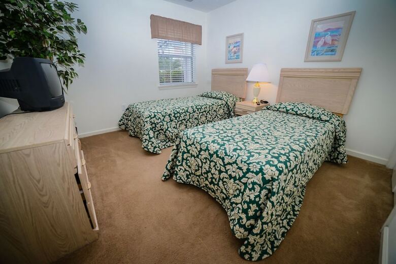 Hotel River Oaks Resort