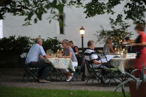 Hostal Hotel Gasthaus Adler