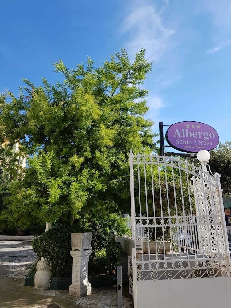 Hotel Albergo Santa Teresa