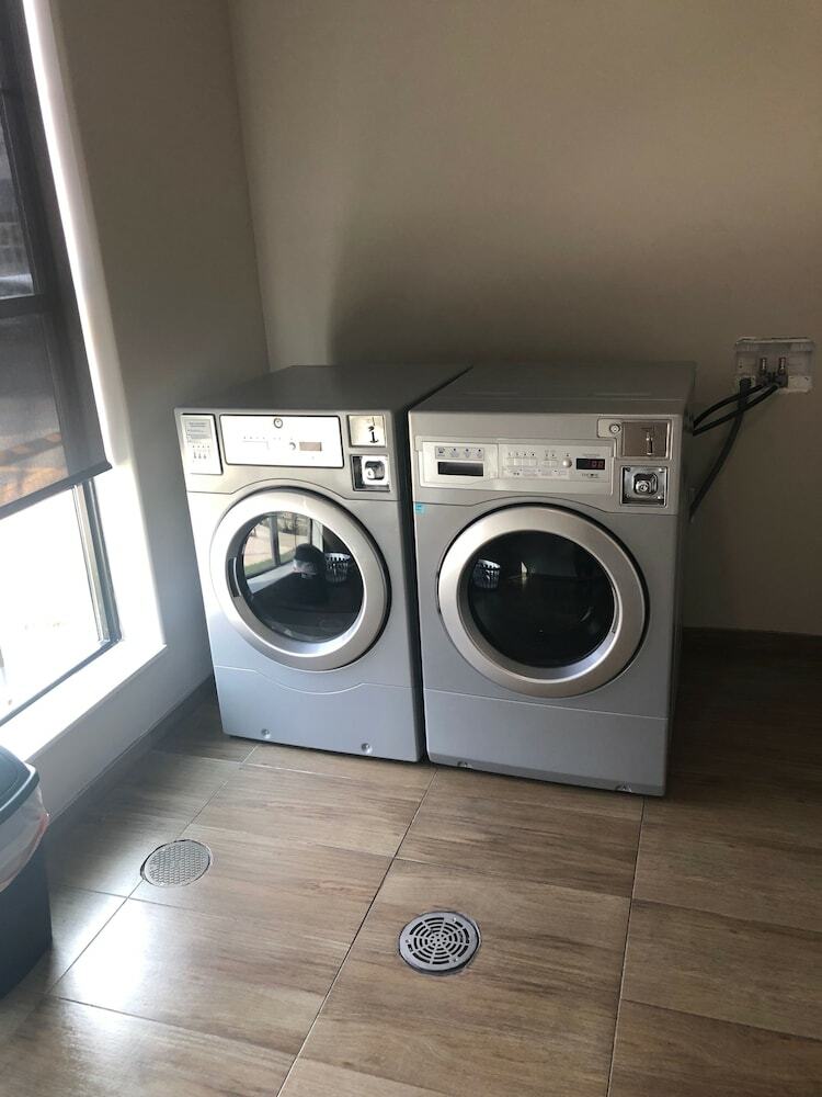 Hotel Comfort Suites