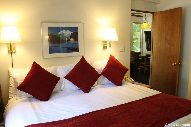 Hotel St. Moritz Lodge & Condominiums