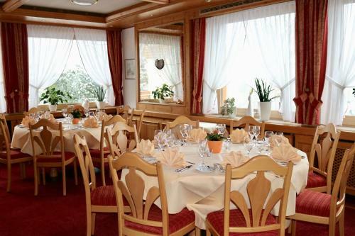 Hostal Gasthof Pfauen