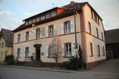 Hostal Gasthaus Schwanen