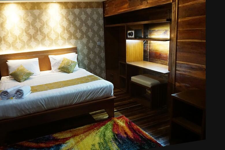 Bed & Breakfast Ocho Bali Surf Camp