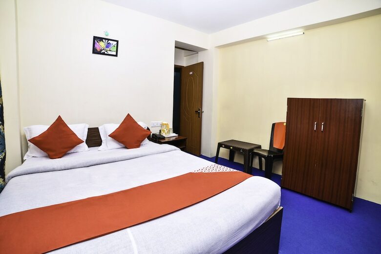 Hotel Oyo 13580 The Queenz