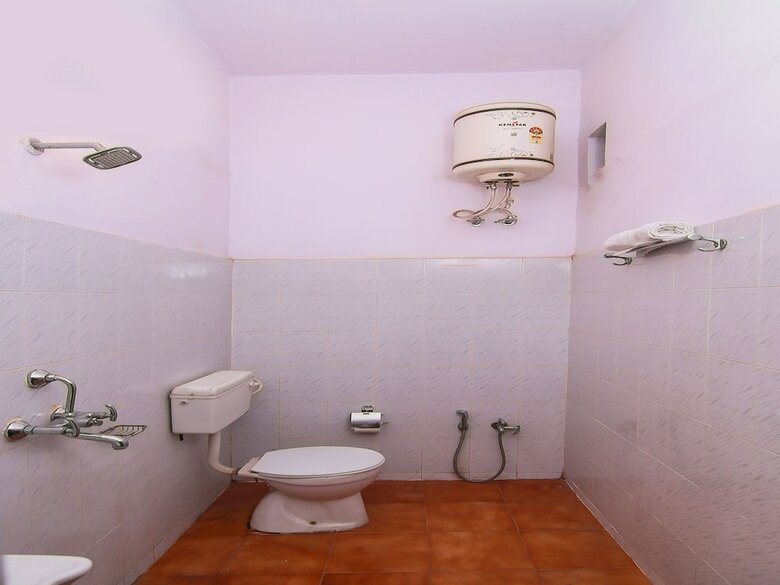Hotel Oyo 13097 Prayag Holidays