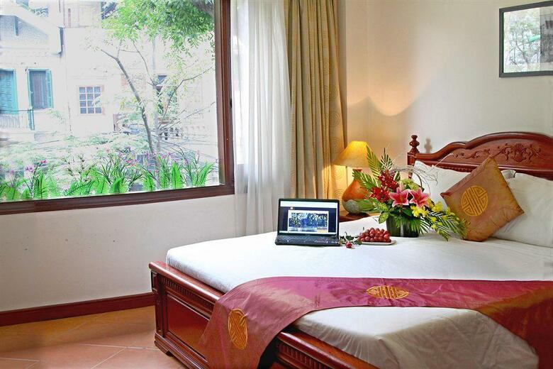 Hanoi Golden Moon Hotel