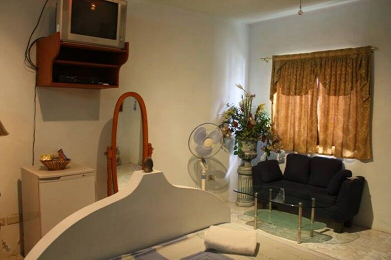 Hotel Kokomos Beach Resort