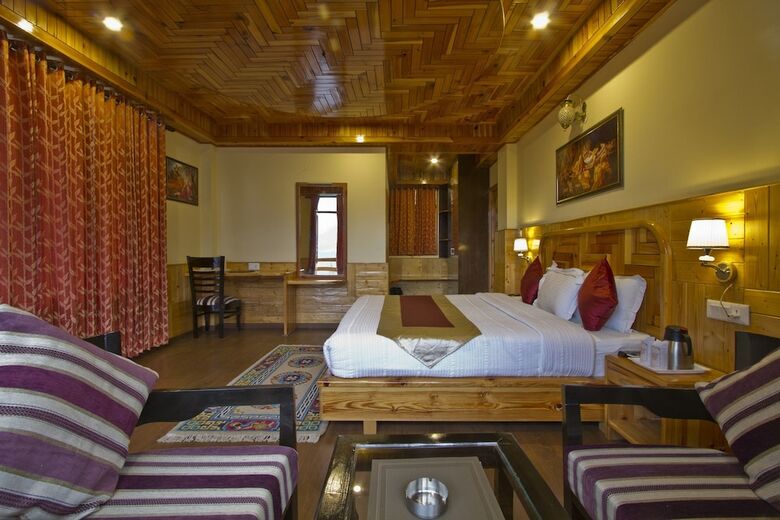 Hotel Foghills Cottages Manali